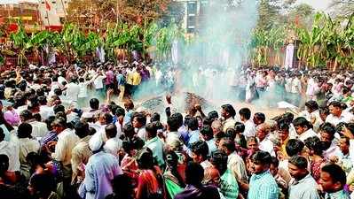 ವೀರಭದ್ರೇಶ್ವರ ಜಾತ್ರೆಗ ಹರಿದು ಬಂದ ಜನಸಾಗರ