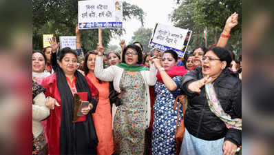 Congress protests against BJP MP Vinay Katiyar over remarks on Priyanka Gandhi 