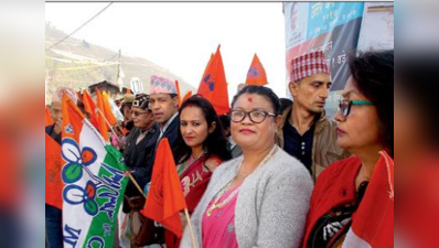 পাহাড়ে পুরসভা দখলে ছোটদলগুলিকে পাশে চায় তৃণমূল