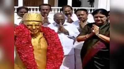 நாளை அதிமுக எம்.எல்.ஏக்கள் கூட்டம்:சசிகலாவை முதல்வராக்க திட்டம்?