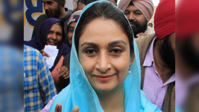 Kejriwal is being sponsored by ISI: Harsimrat Kaur Badal 