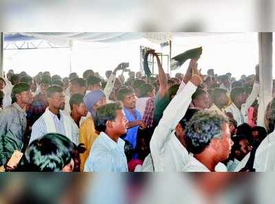 ಎಸ್‌ಟಿ ಪ್ರಮಾಣ ಪತ್ರ ವಿವಾದ ಸಿಎಂಗೆ ಧಿಕ್ಕಾರ