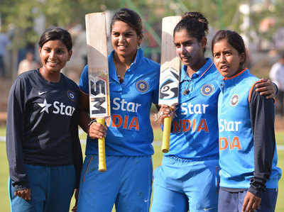 महिला क्रिकेट वर्ल्ड कप क्वॉलिफायर: भारत ने श्रीलंका को दी करारी शिकस्त