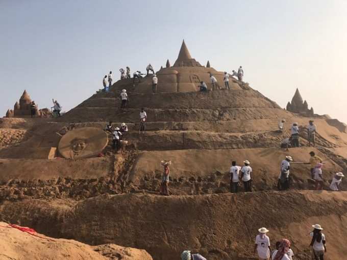 ಜಗತ್ತಿನ ಅತಿದೊಡ್ಡ ಮರಳು ಶಿಲ್ಪ