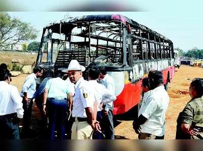 ಕೆಎಸ್‌ಆರ್‌ಟಿಸಿ ಬಸ್‌ಗೆ ಬೆಂಕಿ: ಮಹಿಳೆ ಸಜೀವ ದಹನ