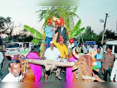 ಚಕ್ಕಡಿ ಮೆರವಣಿಗೆ,ಜನರಿಗೆ ಆಹ್ವಾನ