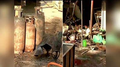 Delhi: 1 fireman killed, 4 injured in cylinder blast 