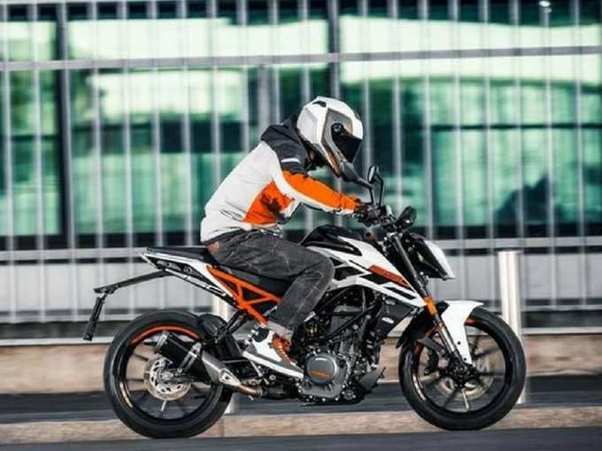 KTM Duke 250: जानें, इस ओरेंज रेसर बाइक के बारे में