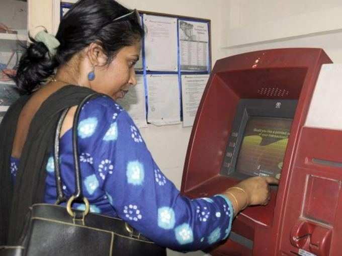 एटीएम से असफल ट्रांजैक्शन: ...तो प्रतिदिन ₹100 जुर्माना देगा बैंक