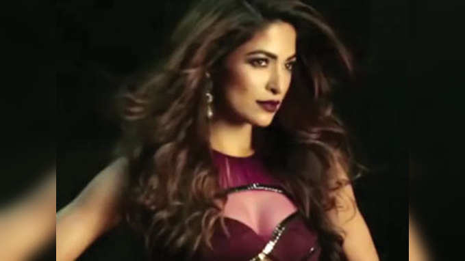 Behind the scenes: Unveiling photoshoot of Parvathy Omanakuttan