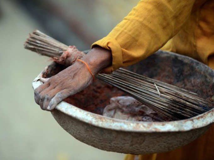 शनिवार को गलती से भी नहीं खरीदें ये चीजें वरना...