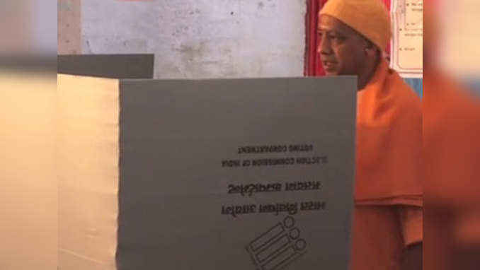 UP polls: Yogi Adityanath cast his vote 