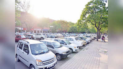 दिल्ली की कॉलोनियों में खत्म हो सकती है फ्री पार्किंग की सुविधा