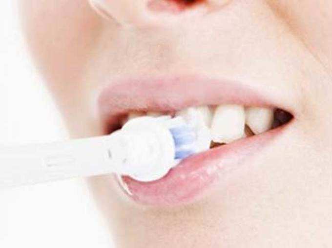 दांतों की सेहतः ब्रश के तरीके से तय होगा फायदा-नुकसान