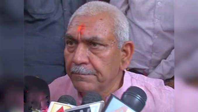 I’m not in UP CM race, says Manoj Sinha 