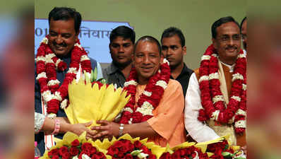 योगी, मौर्य और दिनेश शर्मा के साथ 40 से ज्यादा विधायक ले सकते हैं मंत्रीपद की शपथ
