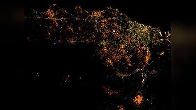 রাতের অন্ধকারেও জ্বলজ্বল লাভাস্রোত, মহাকাশ থেকে ছবিতে অগ্নিশর্মা এটনা