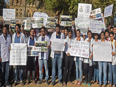 ধর্মঘট বন্ধ করে এখনই কাজে যোগ দিন, মহারাষ্ট্রের ডাক্তারদের নির্দেশ হাইকোর্টের