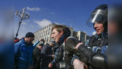 Arrests at Moscow anti-corruption rally 