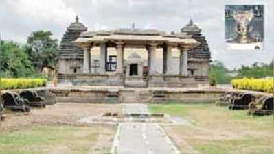 ಸಿದ್ದೇಶ್ವರನಿಗೆ ಯುಗಾದಿ ಸೂರ್ಯರಶ್ಮಿ ಸ್ಪರ್ಶ