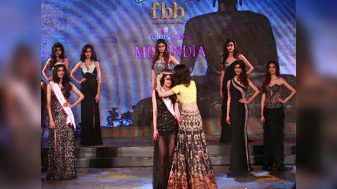 क्राऊन मोमेंट्स : fbb कलर्स फेमिना मिस इंडिया पूर्व २०१७