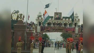 Tricolour’s cheap fabric makes flag hoisting difficult at Wagah border for 3rd consecutive day 