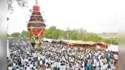 ಸಿಂಗಟಾಲೂರು ವೀರಭದ್ರೇಶ್ವರ ಅದ್ದೂರಿ ರಥೋತ್ಸವ