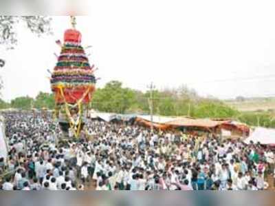 ಸಿಂಗಟಾಲೂರು ವೀರಭದ್ರೇಶ್ವರ ಅದ್ದೂರಿ ರಥೋತ್ಸವ