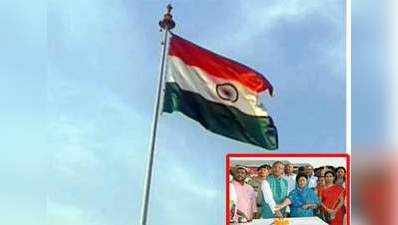 Uttarakhand CM hoists 100-ft tall national flag at Dehradun airport 