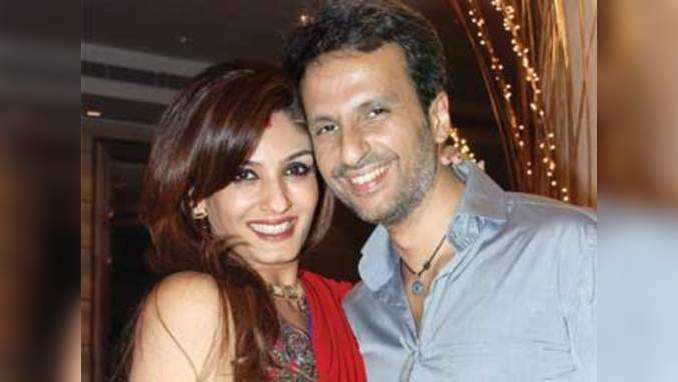 Anil Thadani comes to wife Raveena Tandon’s rescue 