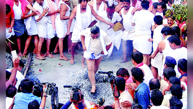 ಕಂಡ ತುಳಿದ ಸಚಿವ ಎಸ್‌.ಎಸ್‌. ಮಲ್ಲಿಕಾರ್ಜುನ