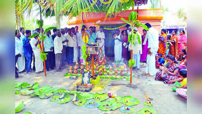 ಮಳೆಗಾಗಿ ದೇವರ ಮೊರೆ ಹೊದ ಜೆಡಿಎಸ್‌ ಕಾರ‍್ಯಕರ್ತರು