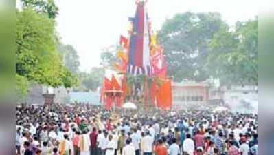 ಹೊಂಡರಬಾಳು: ಗುರುಸಿದ್ಧೇಶ್ವರಸ್ವಾಮಿ ವಿಜೃಂಭಣೆ ರಥೋತ್ಸವ