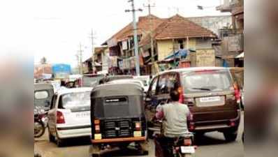 ಗೋಣಿಕೊಪ್ಪಲಿನಲ್ಲಿ ಟ್ರಾಫಿಕ್‌ ಕಿರಿಕಿರಿ