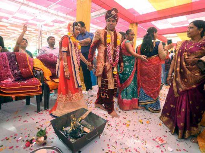 अहमदाबाद में कई जोड़े एक साथ विवाह बंधन में बंधे
