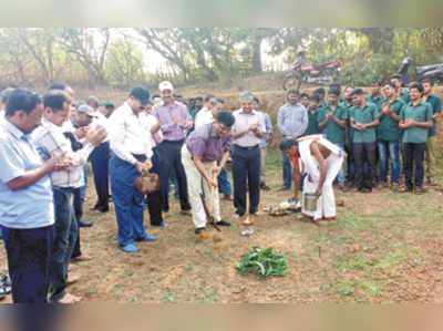 ಜನರ ನೆರವಿನಲ್ಲಿ ಇನ್ನೊಂದು ಕೆರೆ ಕೆಲಸ