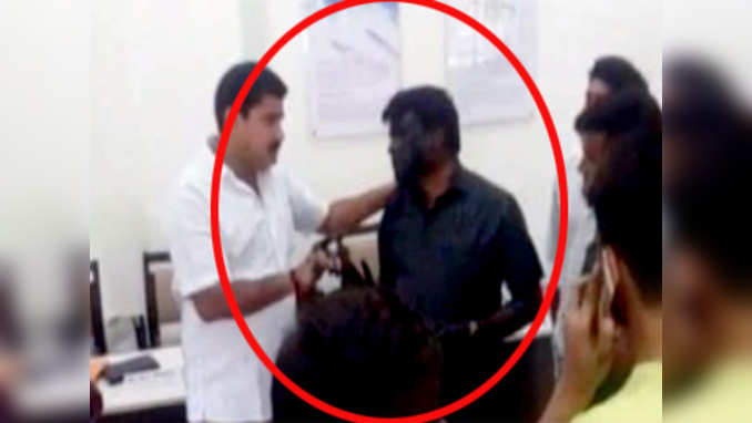 Shiv Sena workers blacken lecturers face over alleged sexual charges 