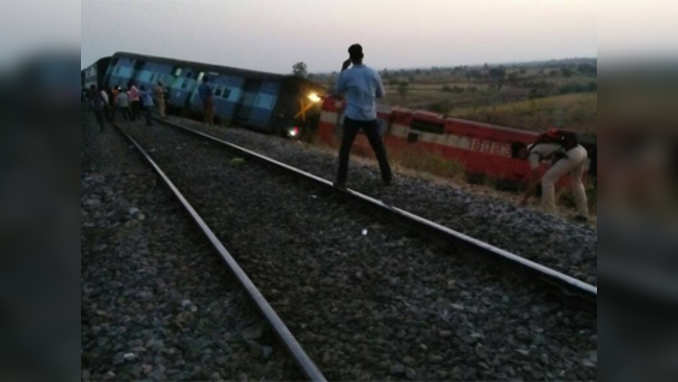 Aurangabad-Hyderabad train derails near Bidar, no casualty reported 