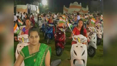 Surat: Diamond merchant gifts scooter as performance bonus to his 125 employees 