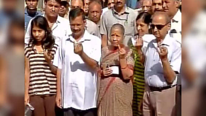 MCD polls: Delhi CM Kejriwal casts his vote 