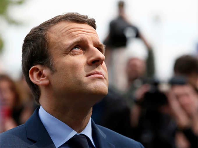 जानें, फ्रांस के अगले राष्ट्रपति इमैन्युअल मैक्रों की जिंदगी के अहम पड़ाव