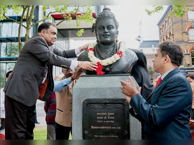 ಲಂಡನ್‌: ಬಸವ ಪುತ್ಥಳಿಗೆ ನಮನ