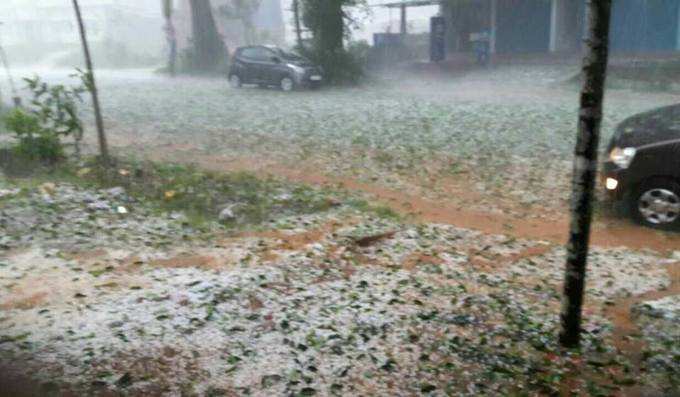 ആലിപ്പഴം പെയ്‍തു... മഴ നനഞ്ഞ് വയനാട്