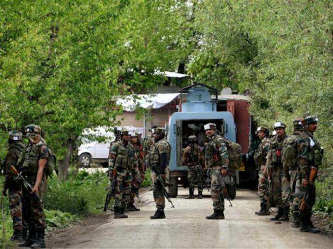 कश्मीर में 15 साल में सेना का सबसे बड़ा सर्च ऑपरेशन