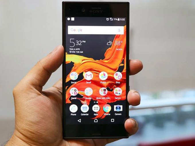 Sony Xperia XZs – 13MP front camera, HD video recording