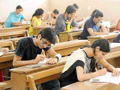 NEET: बच्चों के घरवालों की वॉट्सऐप मुहिम