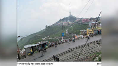 উন্নয়ন বনাম গোর্খা আবেগের লড়াই