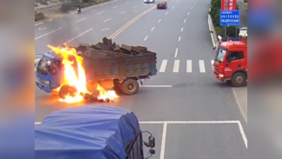चीनः सड़क दुर्घटना में चमत्कारिक ढंग से बचा बाइक सवार