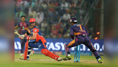 IPL 10: महेंद्र सिंह धोनी की गजब स्टंपिंग, फुर्ती देख दंग रह जाएंगे
