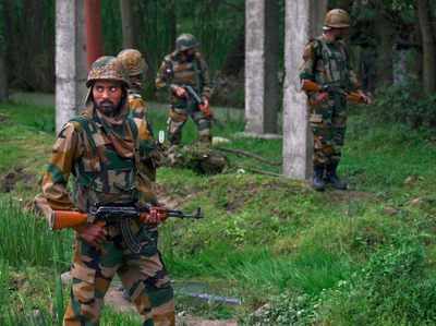 दक्षिण कश्मीर में 100 आतंकी सक्रिय, उन्हें निष्प्रभावी करने के लिए अभियान जारी